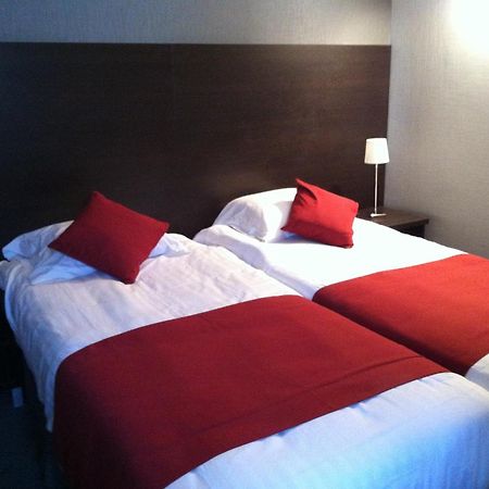 Compiègne Logis - Hotel Du Nord Et Restaurant La Table D'Elisa מראה חיצוני תמונה