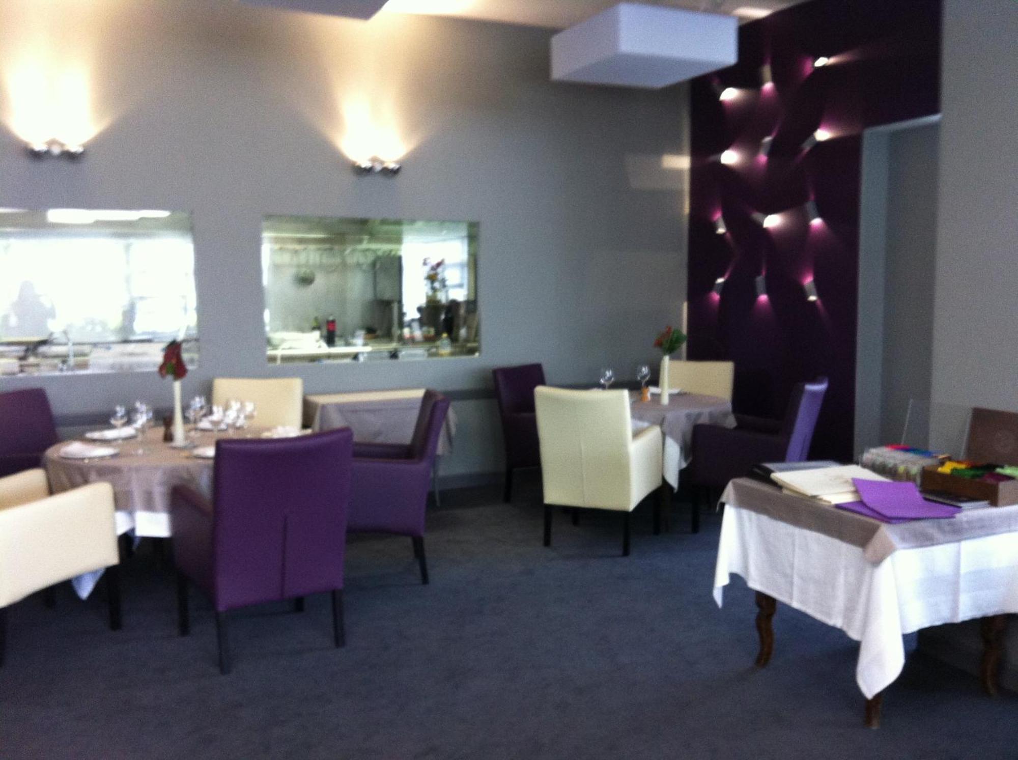 Compiègne Logis - Hotel Du Nord Et Restaurant La Table D'Elisa מראה חיצוני תמונה