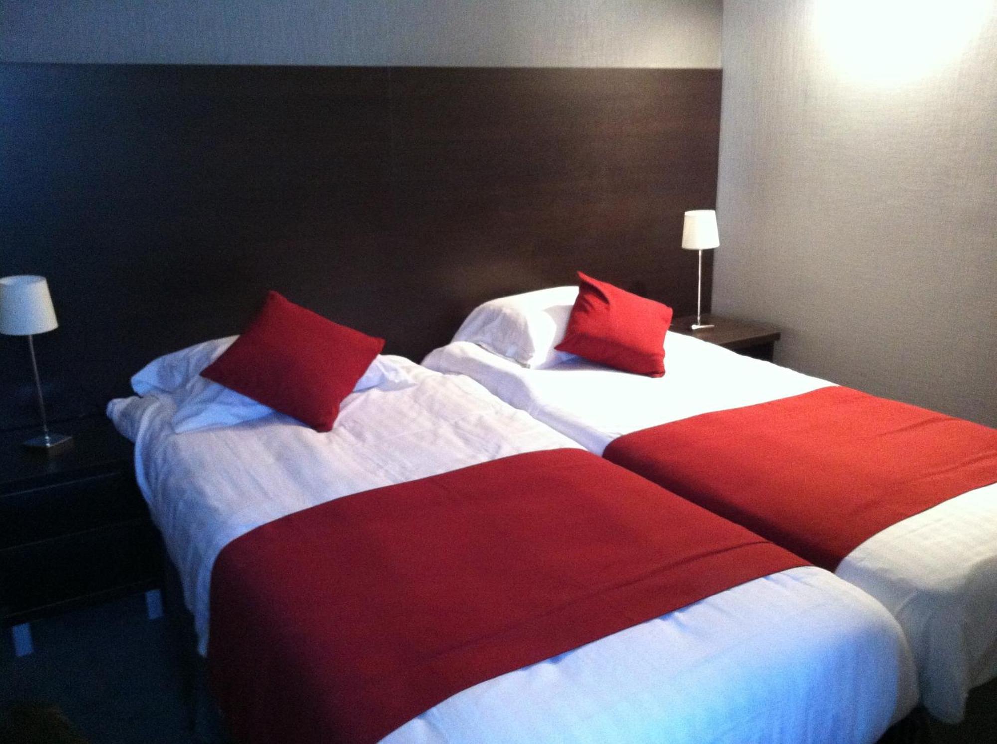 Compiègne Logis - Hotel Du Nord Et Restaurant La Table D'Elisa מראה חיצוני תמונה