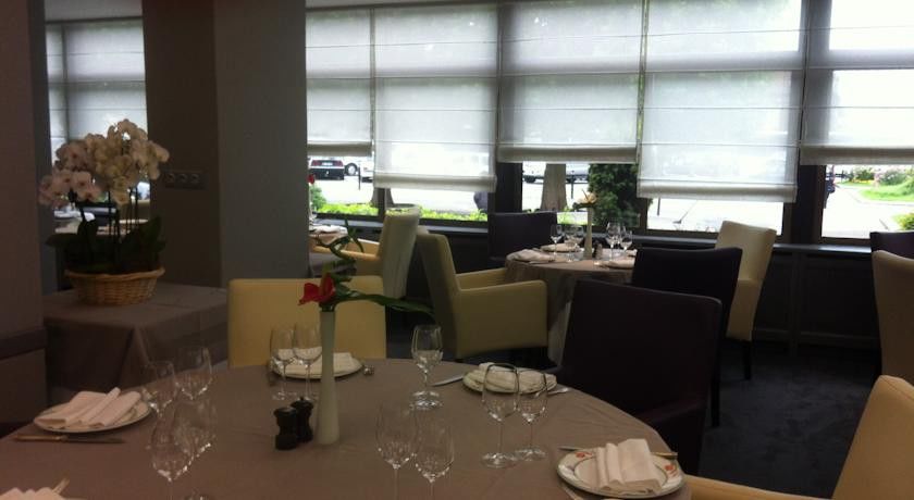 Compiègne Logis - Hotel Du Nord Et Restaurant La Table D'Elisa מראה חיצוני תמונה