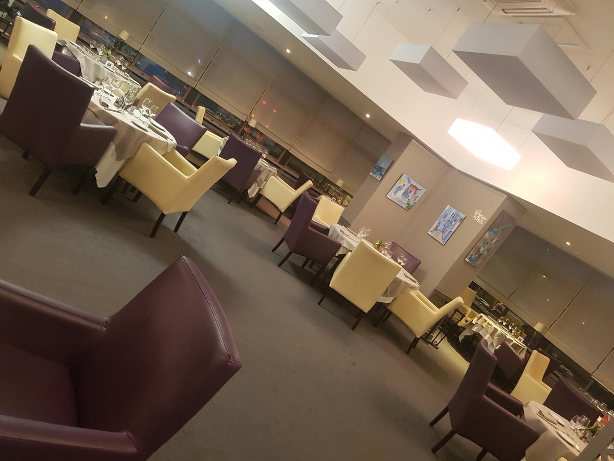 Compiègne Logis - Hotel Du Nord Et Restaurant La Table D'Elisa מראה חיצוני תמונה