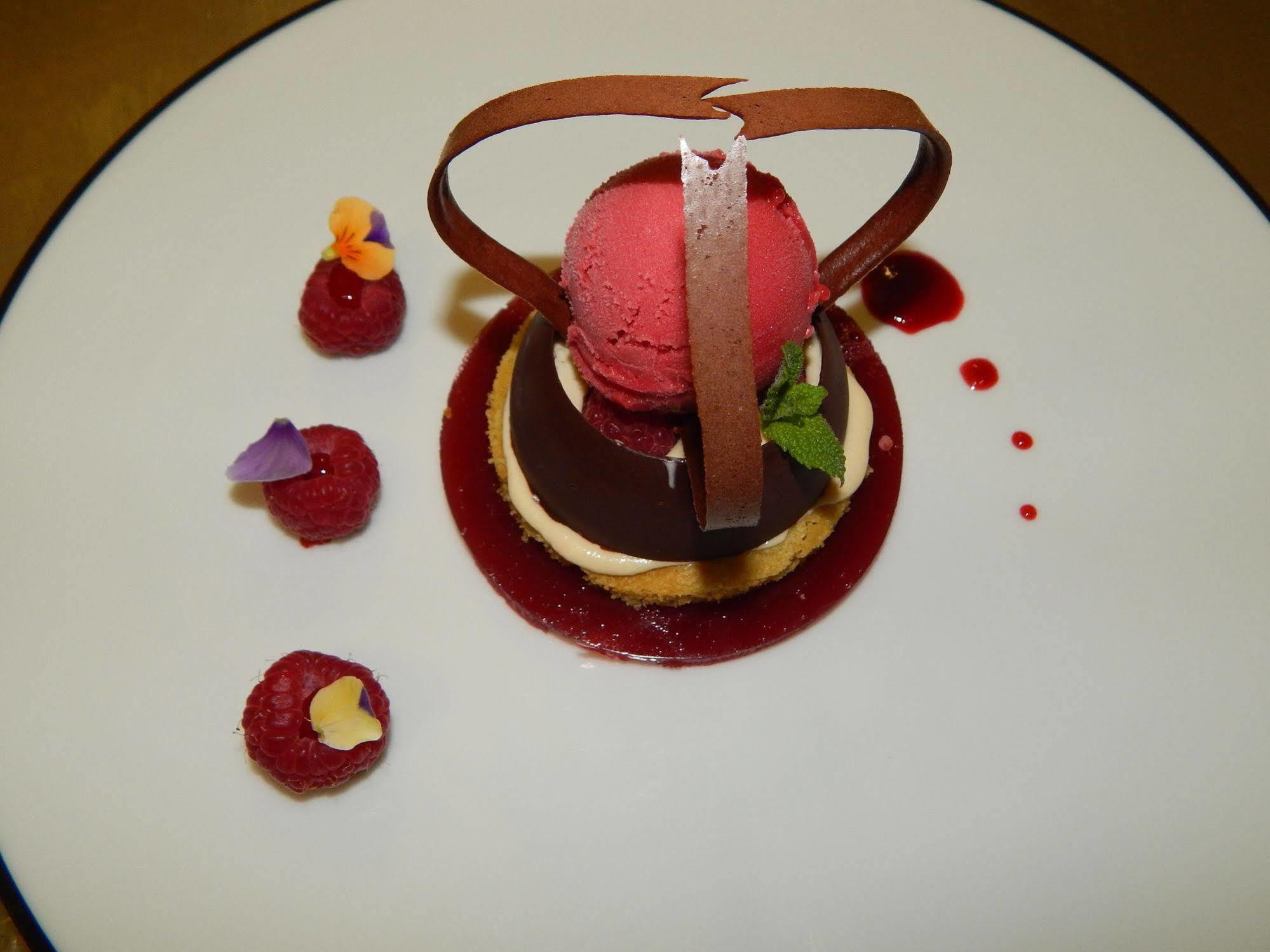 Compiègne Logis - Hotel Du Nord Et Restaurant La Table D'Elisa מראה חיצוני תמונה
