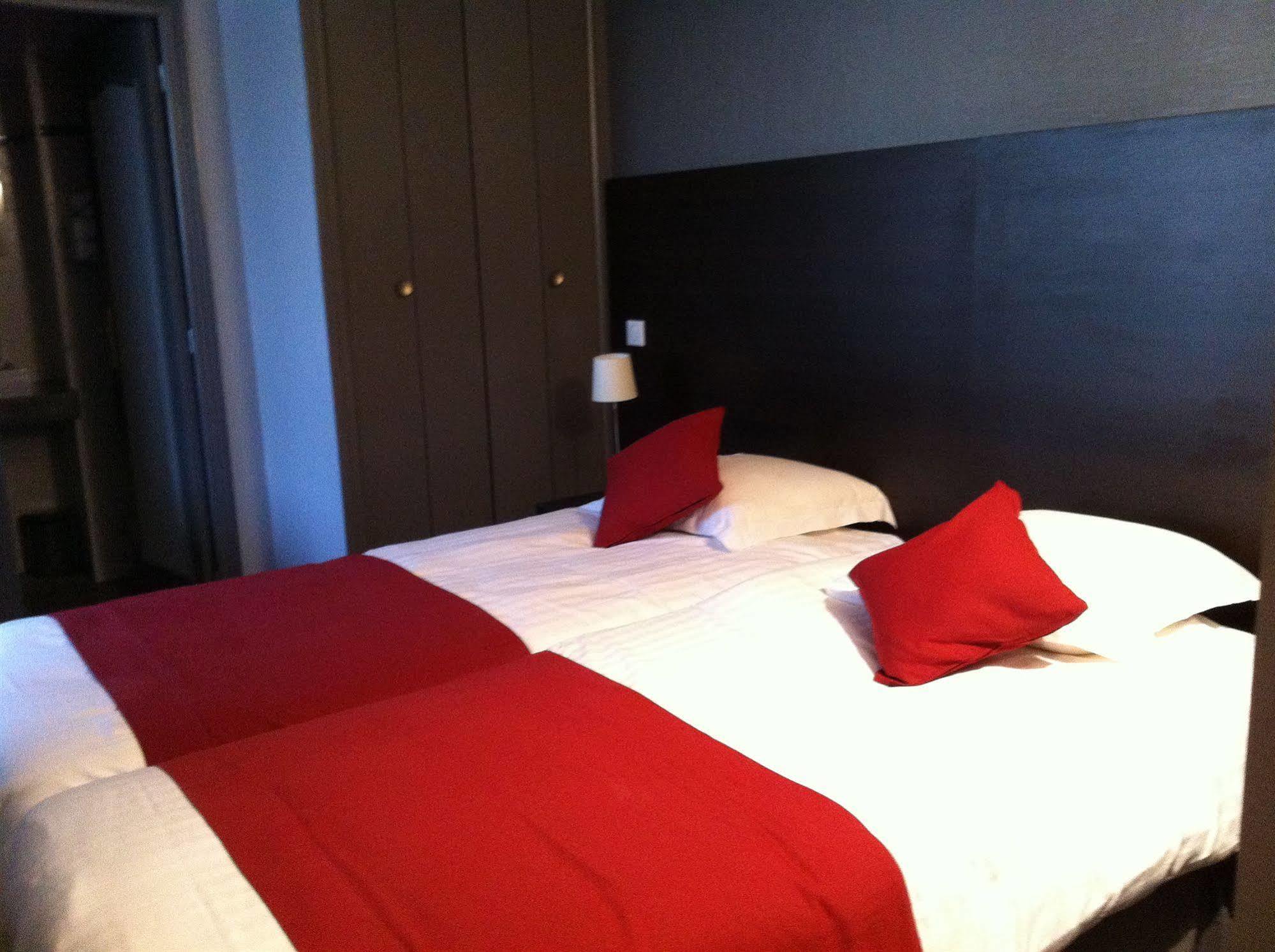 Compiègne Logis - Hotel Du Nord Et Restaurant La Table D'Elisa מראה חיצוני תמונה